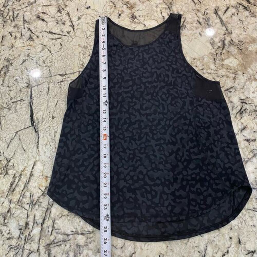 Lululemon‎ Black and Gray Tank Top Shirt Size Medium - Picture 4 of 5